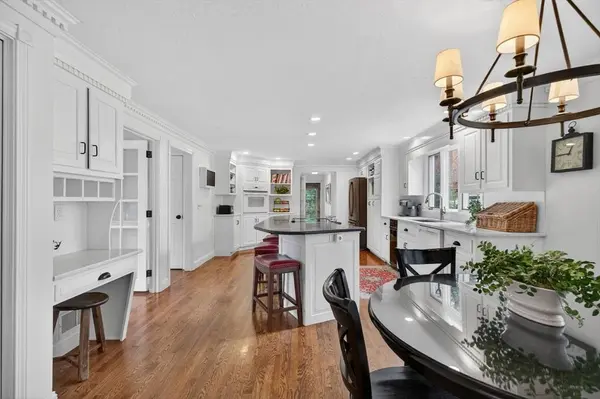 21 Greybirch Rd, Andover, MA 01810