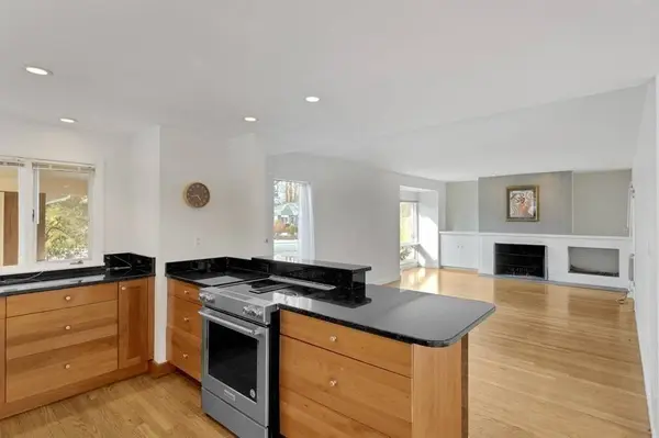 34 Karlton Cir #34, Andover, MA 01810