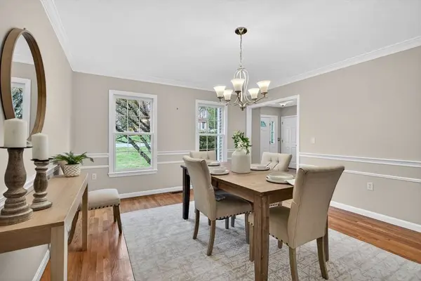 60 Rosemont Dr, North Andover, MA 01845