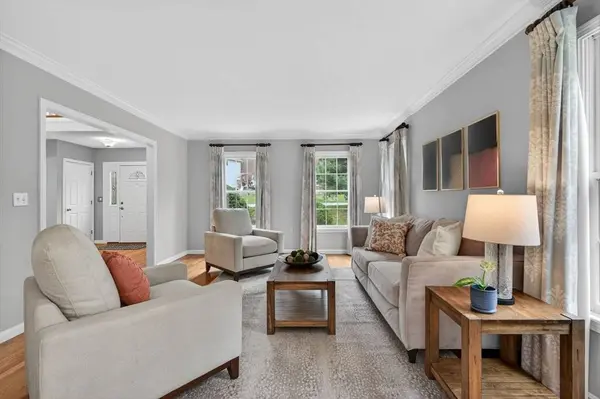 60 Rosemont Dr, North Andover, MA 01845