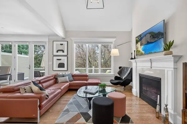 25 Crenshaw Ln #25, Andover, MA 01810