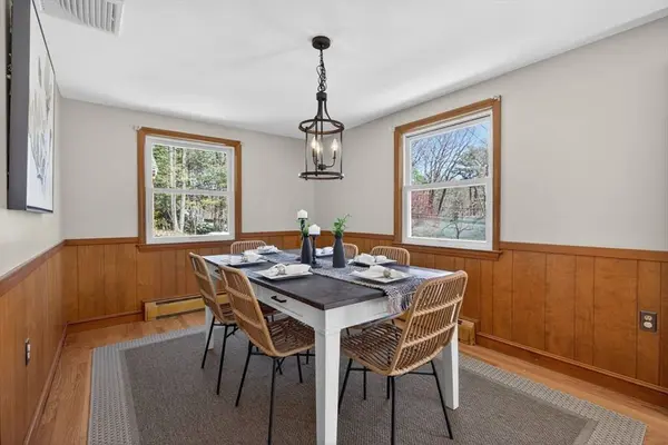 57 Juniper Rd, Andover, MA 01810