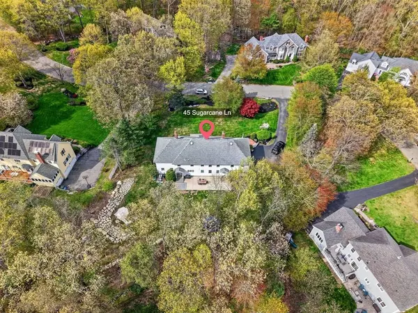 45 Sugarcane Ln, North Andover, MA 01845