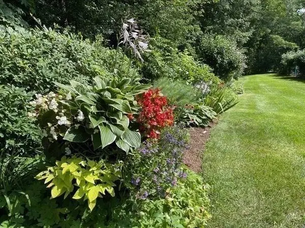 14 Ballardvale Rd, Andover, MA 01810