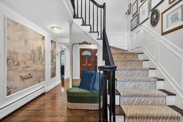 45 Sugarcane Ln, North Andover, MA 01845