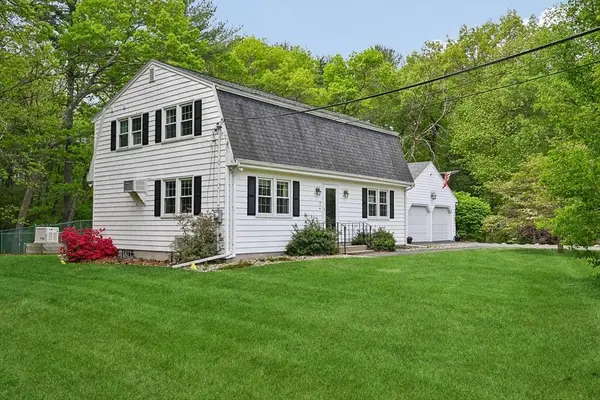 7 Farrwood Dr, Andover, MA 01810
