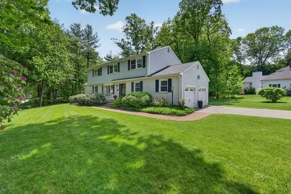 28 Algonquin Ave, Andover, MA 01810