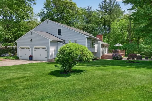 28 Algonquin Ave, Andover, MA 01810