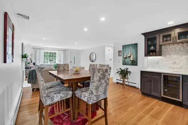 15 Lovejoy Rd, Andover, MA 01810