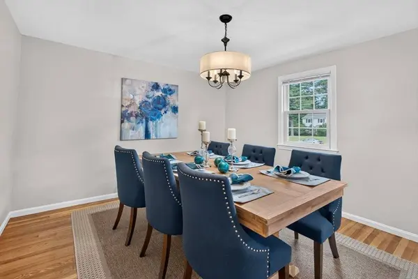 10 Hemlock Rd, Andover, MA 01810