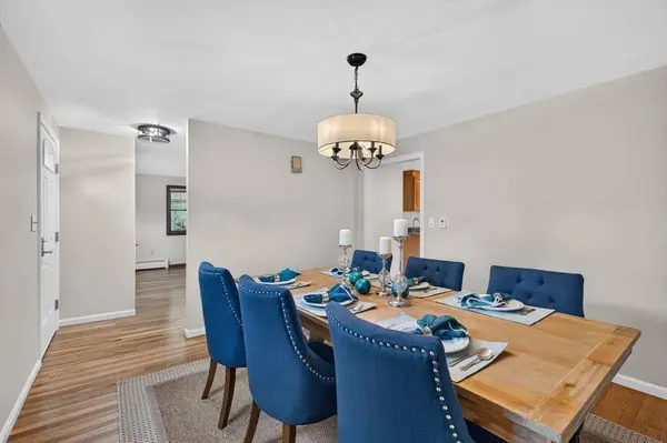 10 Hemlock Rd, Andover, MA 01810