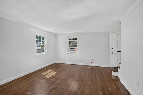 80 Stevens St, Andover, MA 01810