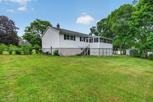 64 Sylvan Ter, North Andover, MA 01845