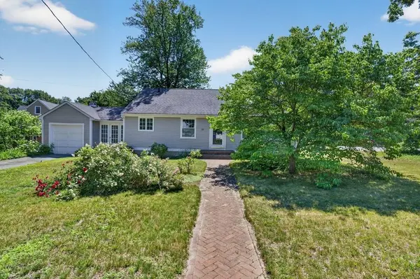90 Lowell St, Andover, MA 01810