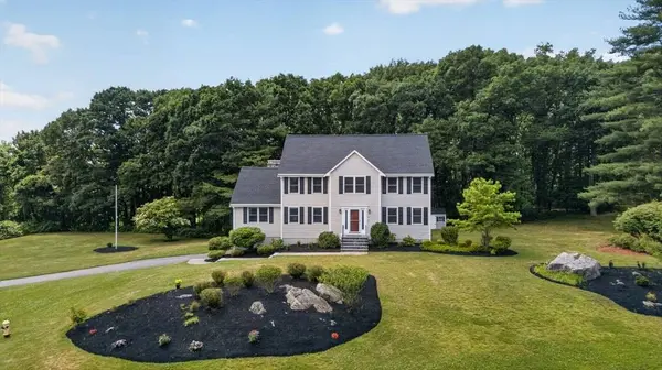 2 Patriot Dr, Andover, MA 01810