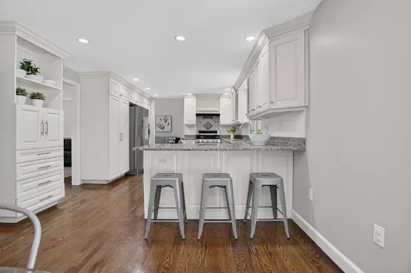 2 Patriot Dr, Andover, MA 01810