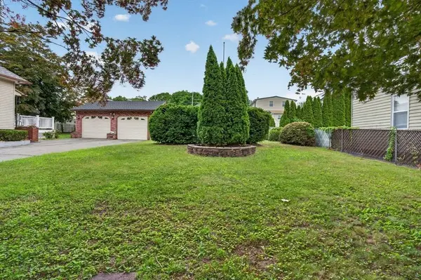 23 Hazel St, Methuen, MA 01844