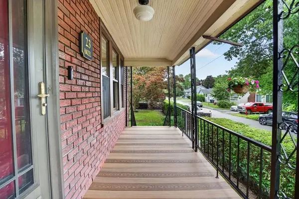 23 Hazel St, Methuen, MA 01844
