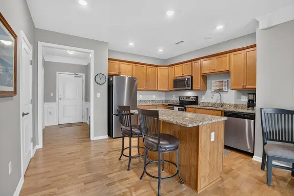1 Francis Dr #405, Andover, MA 01810