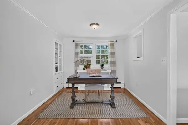 8 Charlotte Dr, Andover, MA 01810