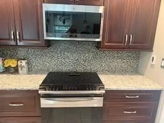 345 Raleigh Tavern Ln, North Andover, MA 01845