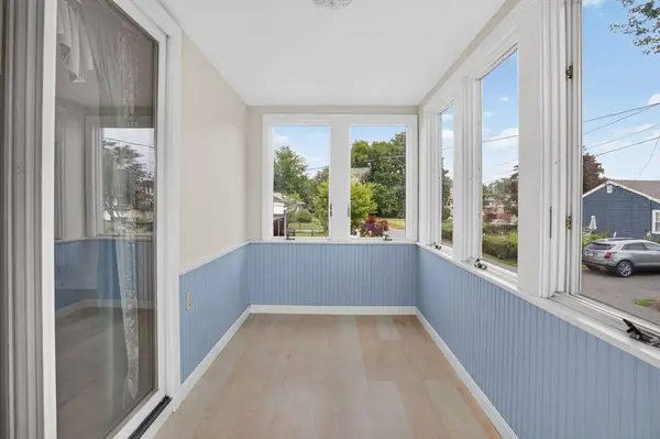 128 Mablin Ave, North Andover, MA 01845