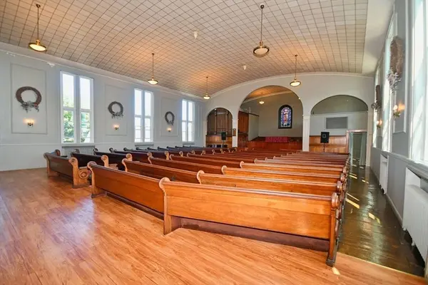 326 Main St, Wakefield, MA 01880