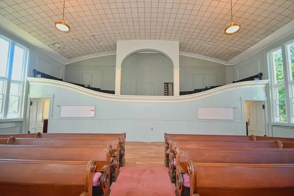 326 Main St, Wakefield, MA 01880