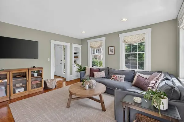 18 Mill St, North Reading, MA 01864