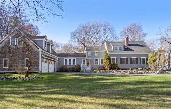 18 Mill St, North Reading, MA 01864