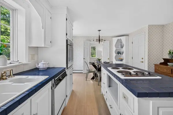 36 Woodland Rd, Andover, MA 01810