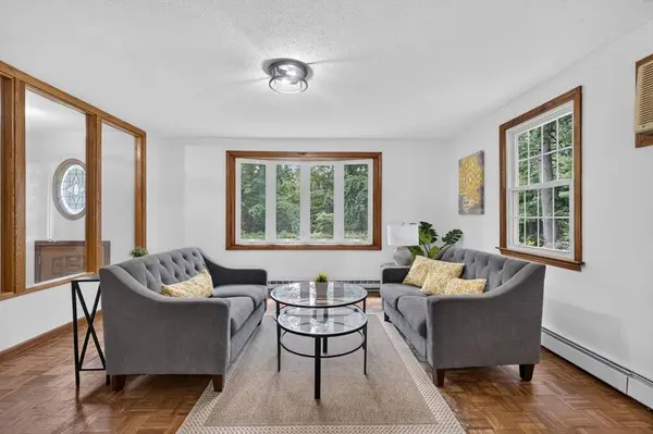 373 Raleigh Tavern Ln, North Andover, MA 01845