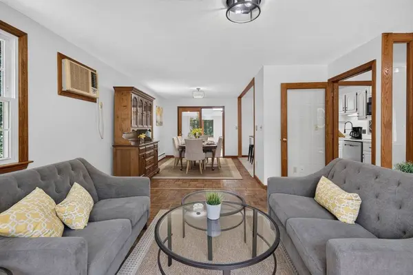 373 Raleigh Tavern Ln, North Andover, MA 01845
