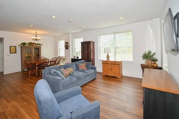 1 Powder Mill Square #107, Andover, MA 01810