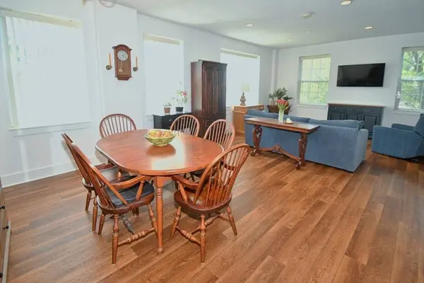 1 Powder Mill Square #107, Andover, MA 01810