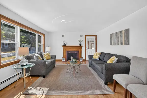 36 Mckenney Cir, Andover, MA 01810