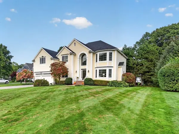 25 Thistle Rd, North Andover, MA 01845
