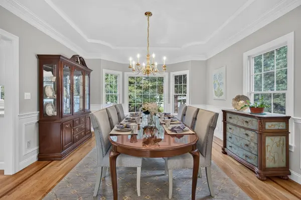 25 Thistle Rd, North Andover, MA 01845