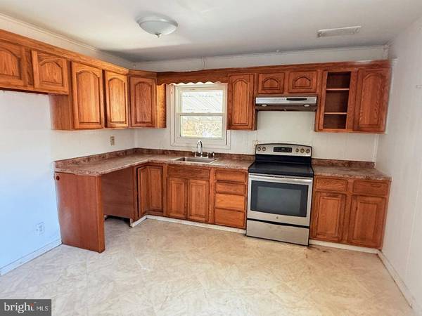 6 CIRCLE DR, Reading, PA 19606