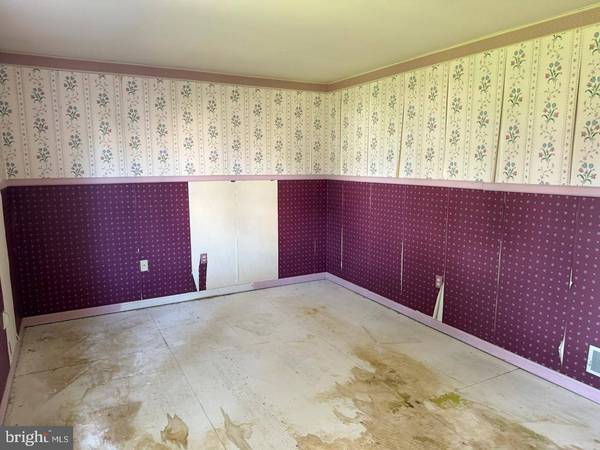 220 SYCAMORE LN, New Holland, PA 17557