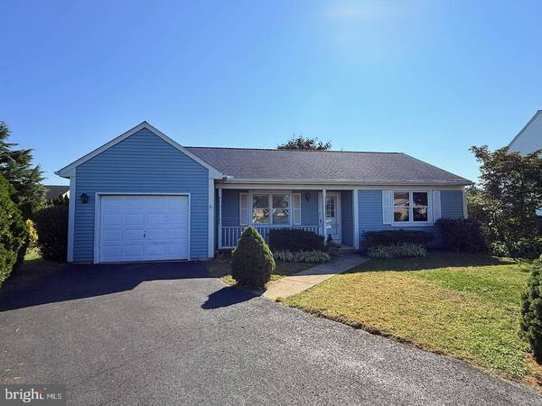 220 SYCAMORE LN, New Holland, PA 17557