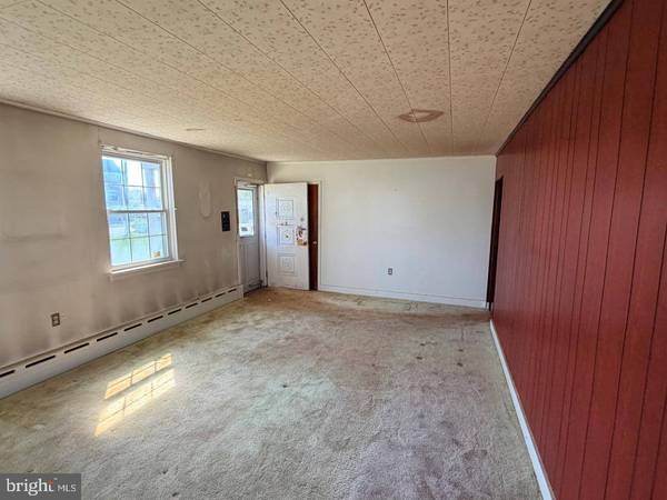 318 CHESTNUT ST, Collegeville, PA 19426