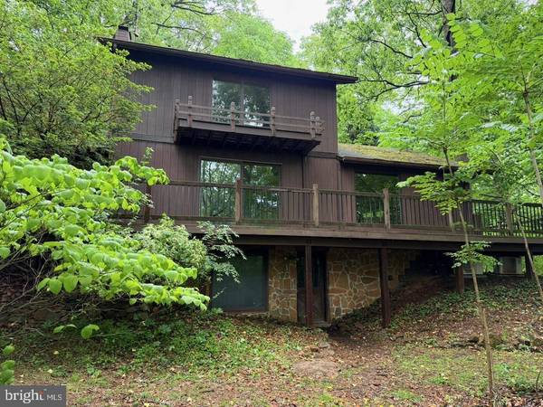 10 RYANFORD RD, Schwenksville, PA 19473