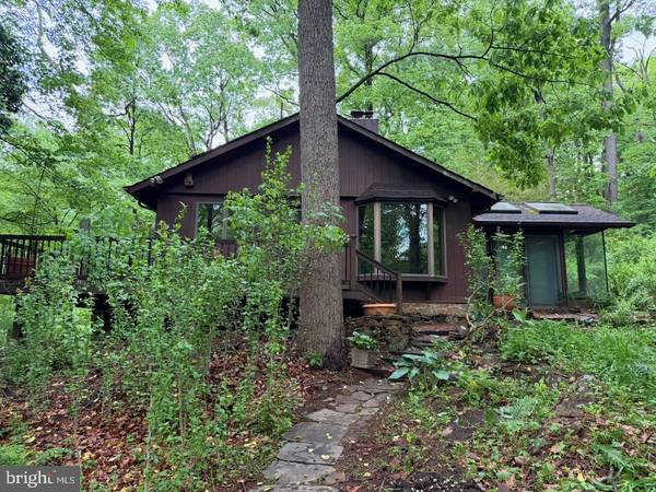 10 RYANFORD RD, Schwenksville, PA 19473