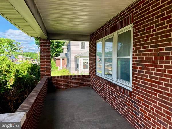 67 W SCHUYLKILL RD, Pottstown, PA 19465