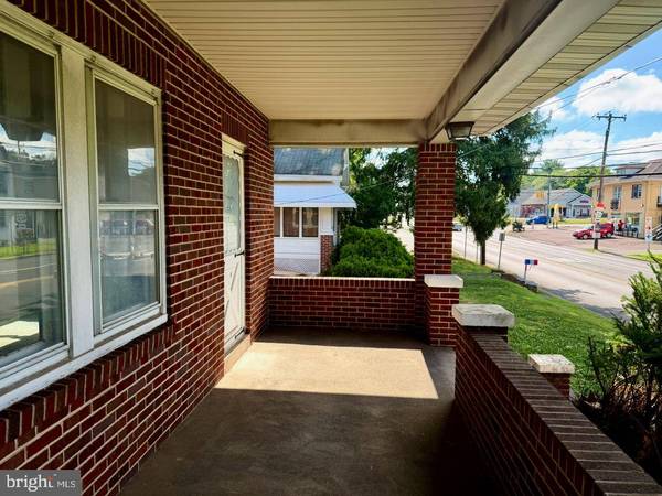 67 W SCHUYLKILL RD, Pottstown, PA 19465