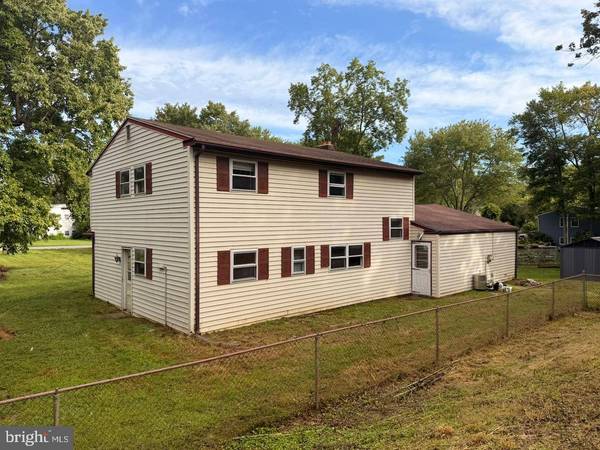 1283 COUNTRY LN, West Chester, PA 19380