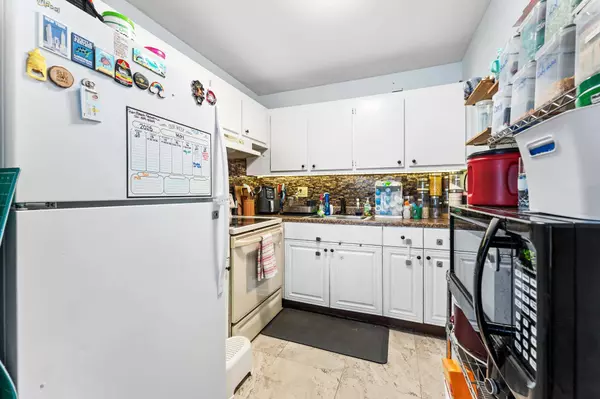 2000 Springdale BLVD 303, Palm Springs, FL 33461