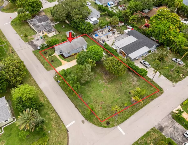 1858 Muskogee RD, Palm Springs, FL 33406