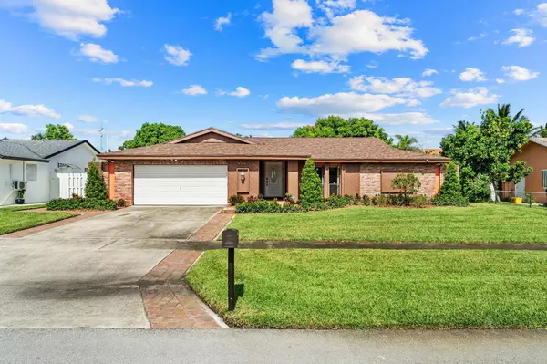 1384 E Scottsdale RD, West Palm Beach, FL 33417